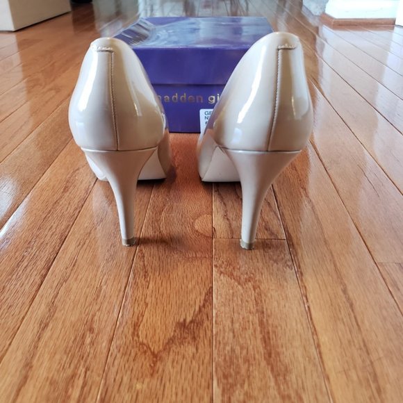 Madden Girl Nude Pumps - Picture 3 of 6
